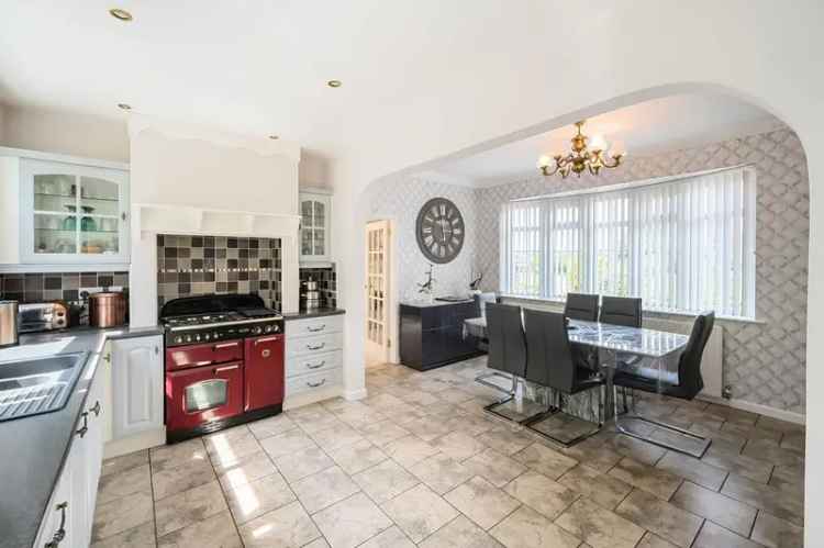 4 bedroom detached bungalow for sale