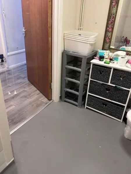 Flat For Rent in Dover, England