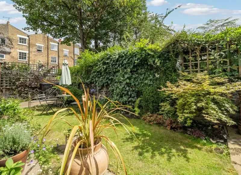 2 Double Bedroom Victorian Maisonette Arlington Conservation Area