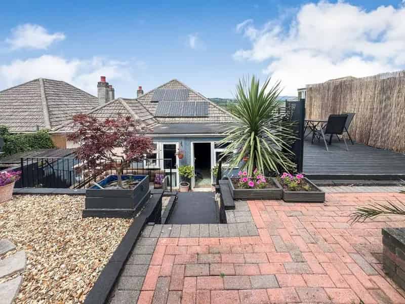 3 Bed Semi-Detached Bungalow For Sale