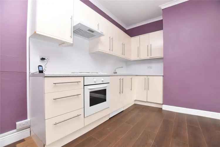 House For Sale in Leeds, England