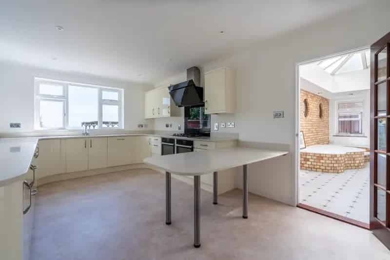 4 Bedroom Detached House with Sea Views Lowestoft