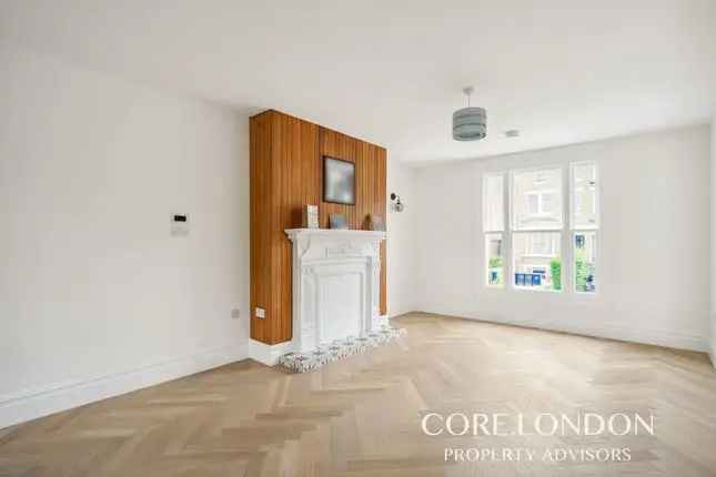 Flat for sale in The Grove, Ealing W5