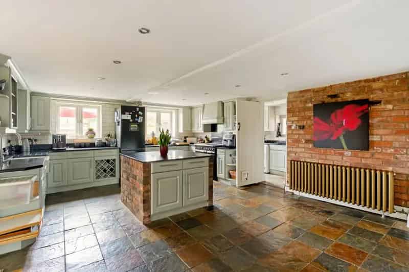 5 Bedroom Detached House with Paddock and Stunning Views