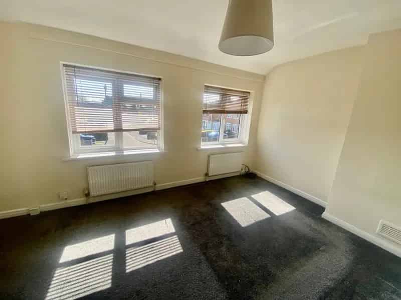 3 Bedroom Semi Detached House For Sale B44