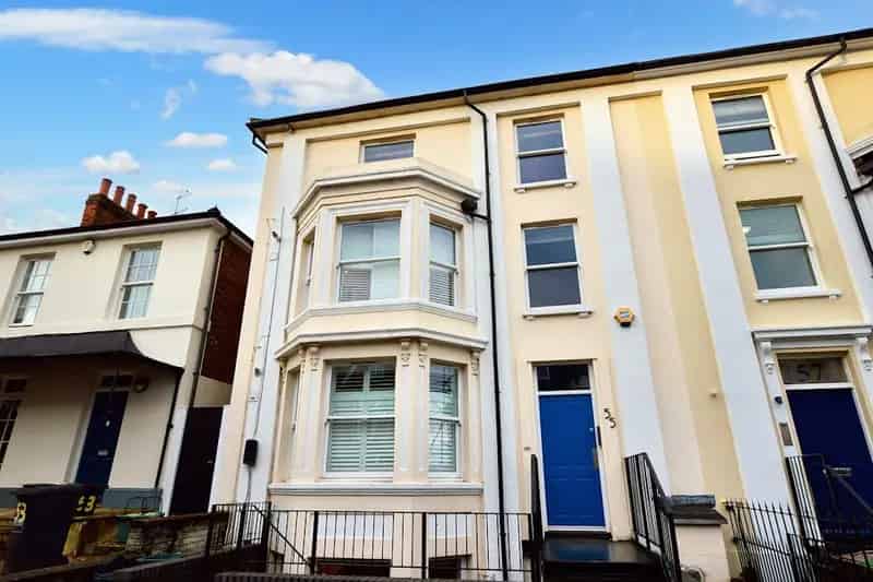 Two Double Bedroom Apartment St Albans City Centre