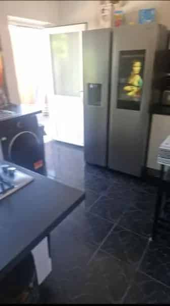 Large 3 Bed Semi Detached House B28 Big Drive Garden