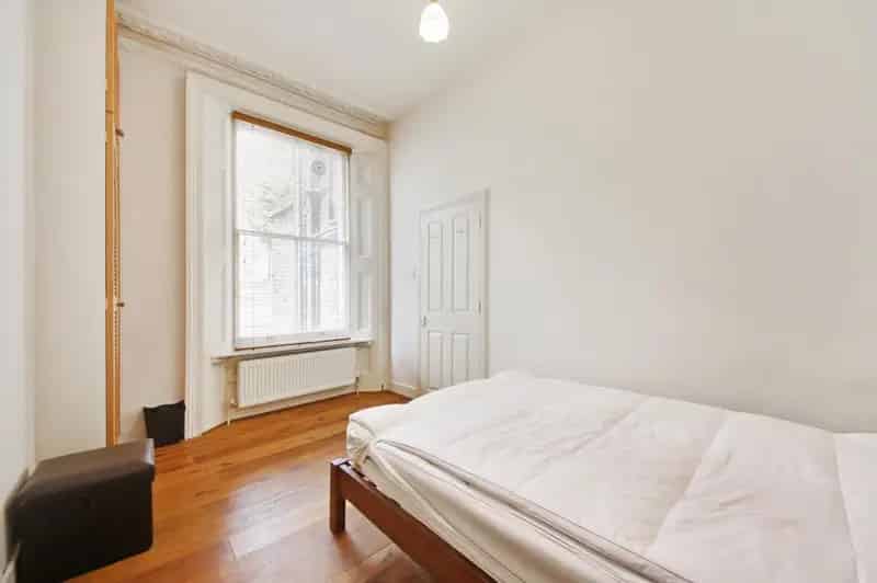 1 Bedroom Flat near Ladbroke Grove Station London