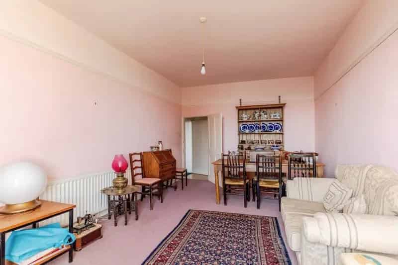 Spacious Clifton Apartment - Grade II Listed Townhouse
