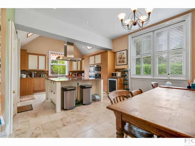 6 Bedroom Detached Victorian House For Sale