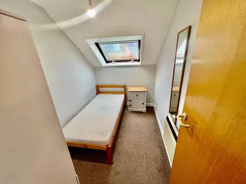 2 Bed Flat Newcastle City Centre - Newly Renovated
