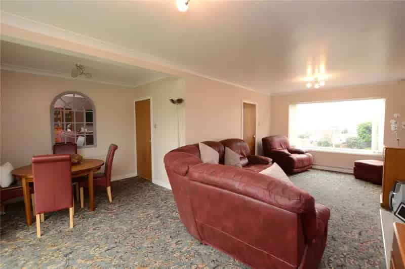 Four Bedroom Detached House Rothwell Large Garden Potential Extension