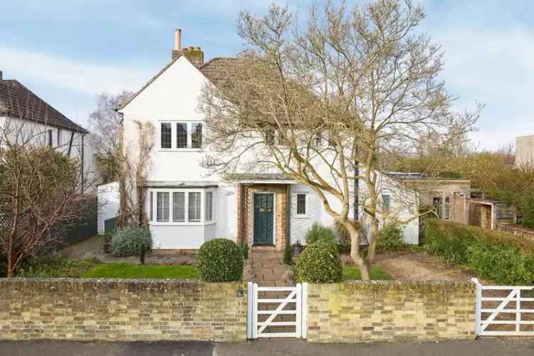 5 Bedroom Detached House for Sale in Cambridge