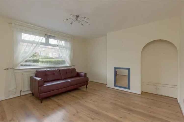 3 Bed House - End Terraced with 1 Reception Room