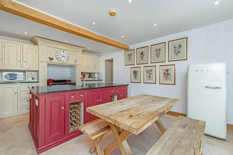4 Bedroom Barn Conversion for Sale