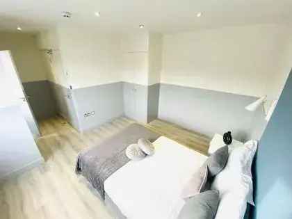 72m² Room in London Coliving Abbott's Road