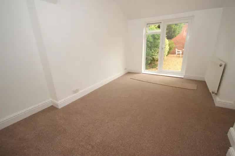 3 Bedroom Semi Detached House For Sale Near Heath Hospital