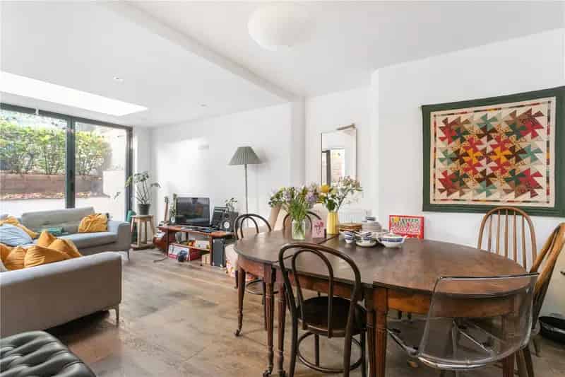 4 Bedroom Apartment Hackney London