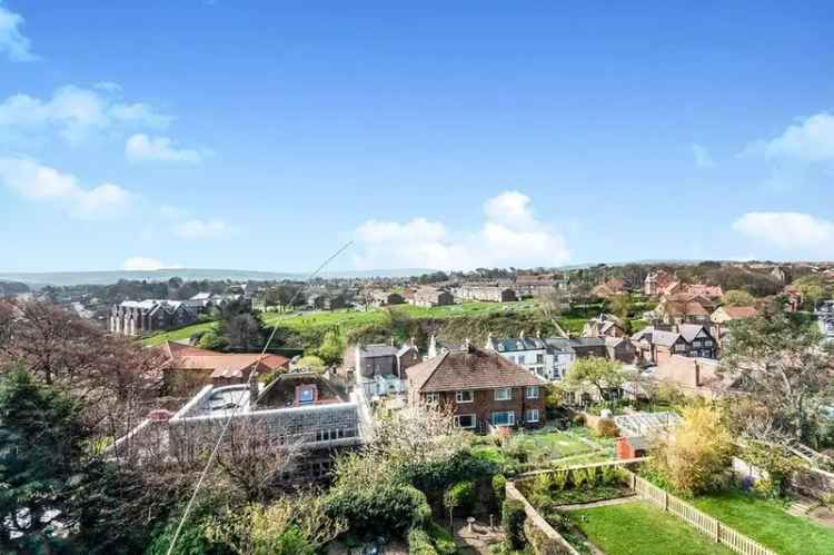 2 Bedroom Flat for Sale Whitby Town Centre