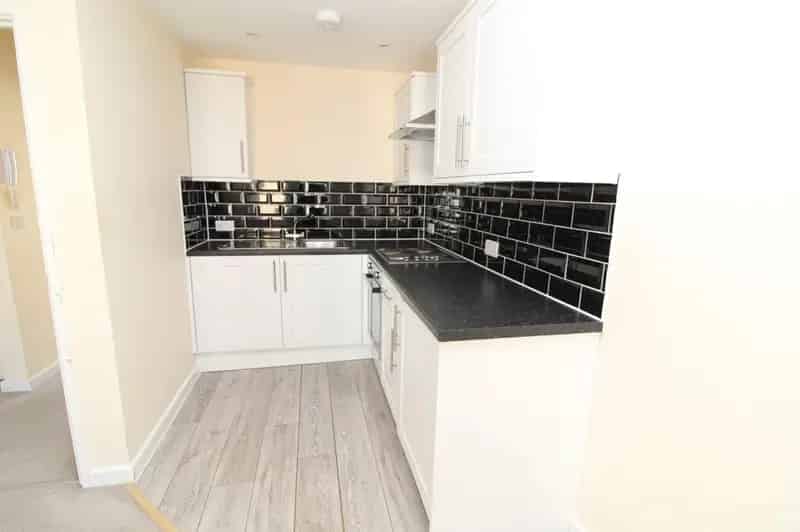 1 Bedroom Apartment Town Centre March 2025