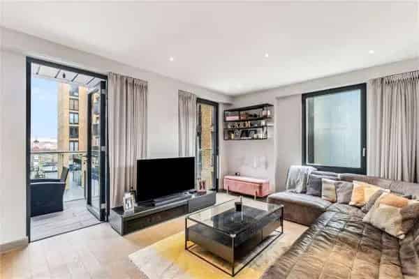 Drapers Yard, London, SW18 1SF | Property for sale | Savills