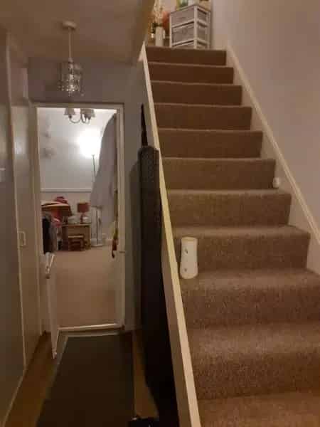 2 Bed House with Garden, Parking & Close to Amenities