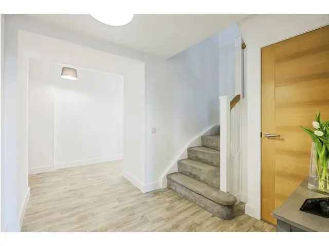 2 Bedroom Mid-Terraced House for Sale