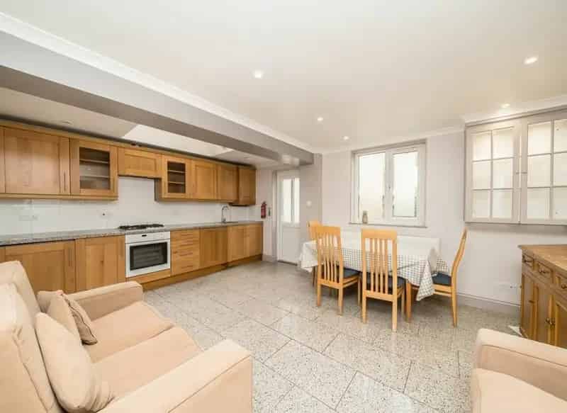 2 Bed Garden Flat Little Portugal Near Stockwell Station