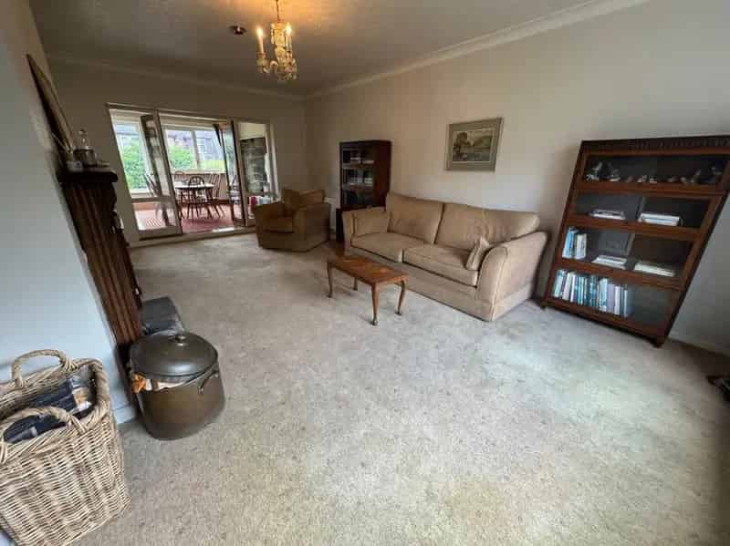 3 Bed Semi-Detached House For Sale Near Saltaire