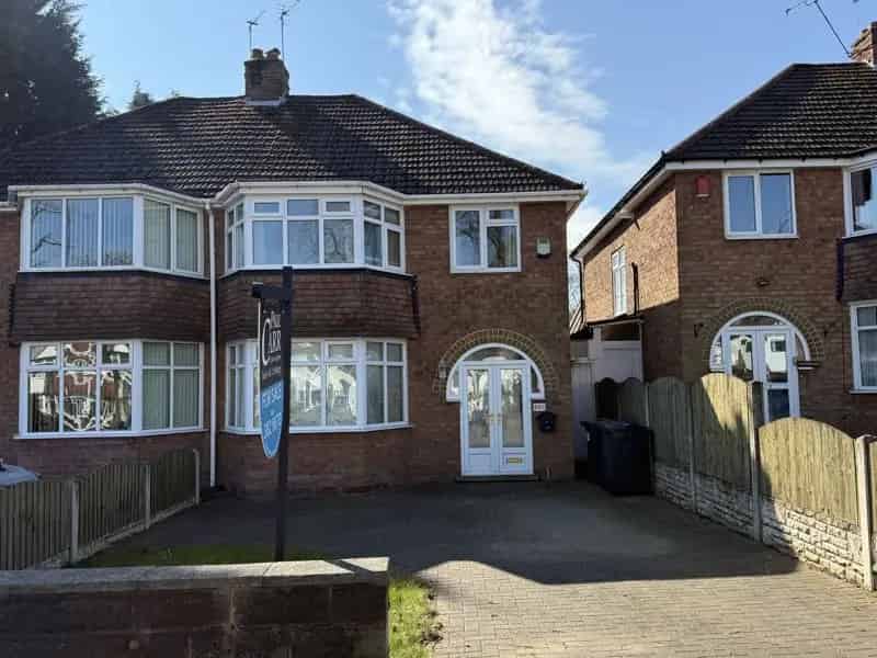 3 Bedroom Semi Detached House For Sale Via Auction