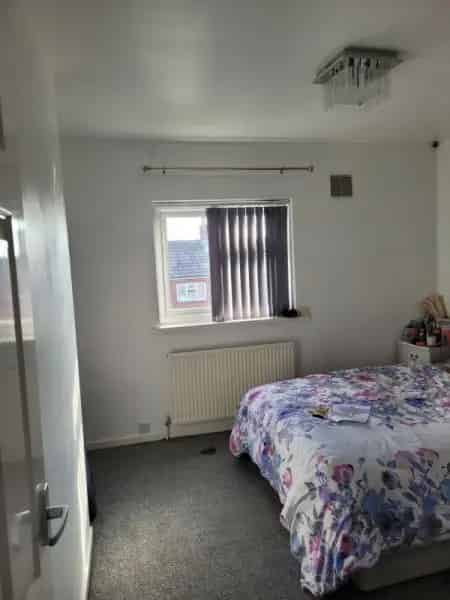 3 Bedroom House with Large Garden and Parking