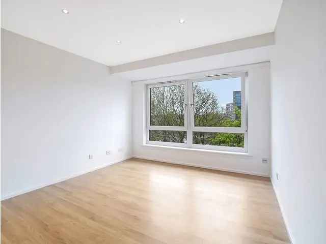 3 Bedroom Flat for Sale in Garnethill Glasgow