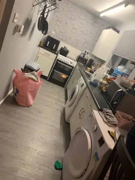 Massive 3-Bedroom Ground Floor Flat with Large Garden