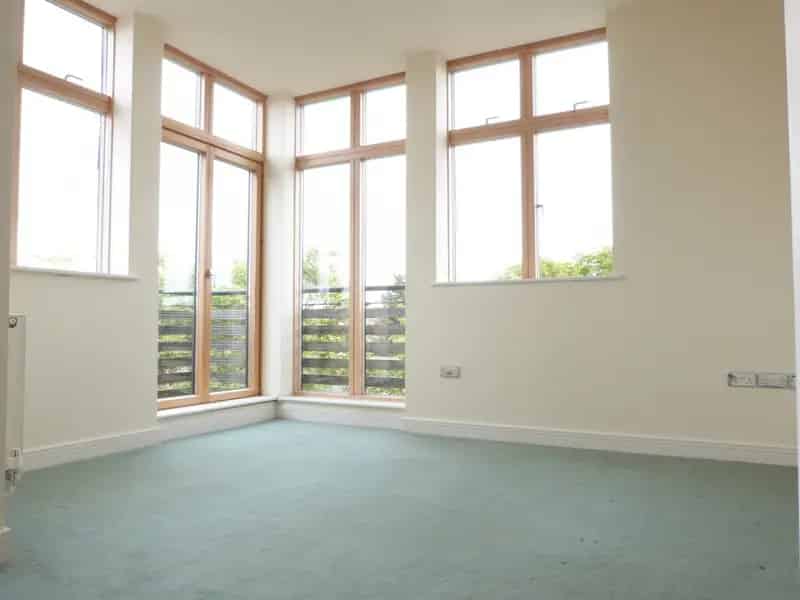 2 Bedroom Flat To Rent Available May 28 2025