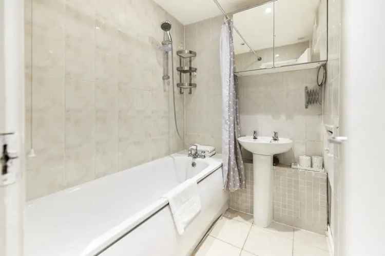 Three Bedroom Maisonette Near Kennington Park CASH BUYERS ONLY