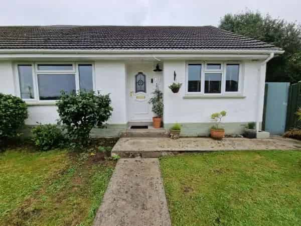 1-Bed Semi-Detached Bungalow with Large Gardens - Over 50s