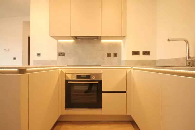 2 Bedroom Flat To Rent Available 2025