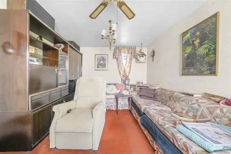 3 Bedroom Maisonette Near Bethnal Green Tube