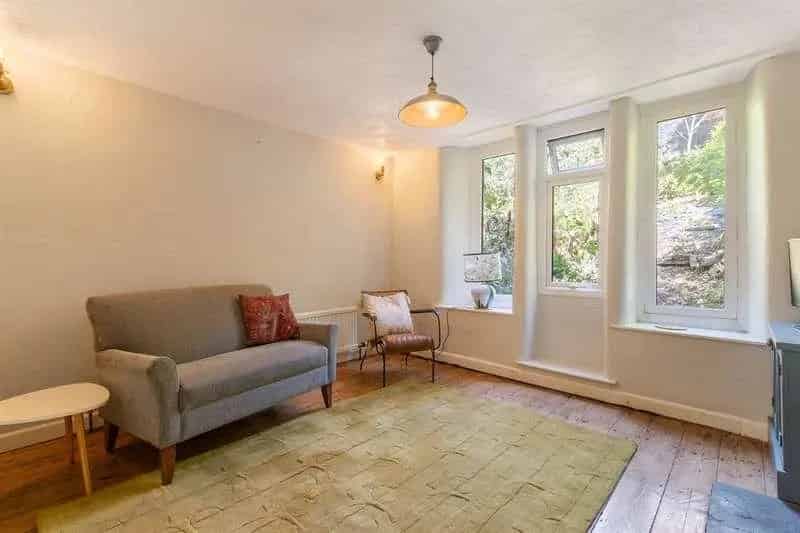 2 Bed Malvern Stone House For Sale