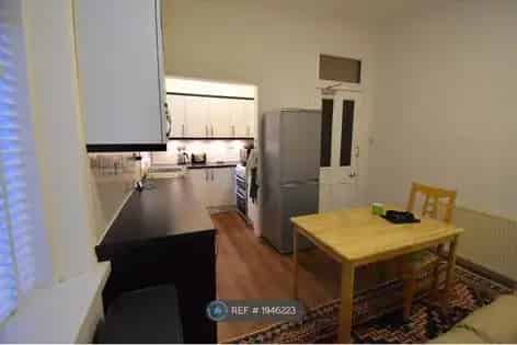 Aberdeen 5 Bedroom Maisonette - Students Welcome