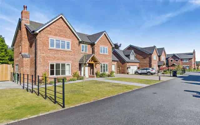 Luxury 5 Bed Family Home Delamere Forest