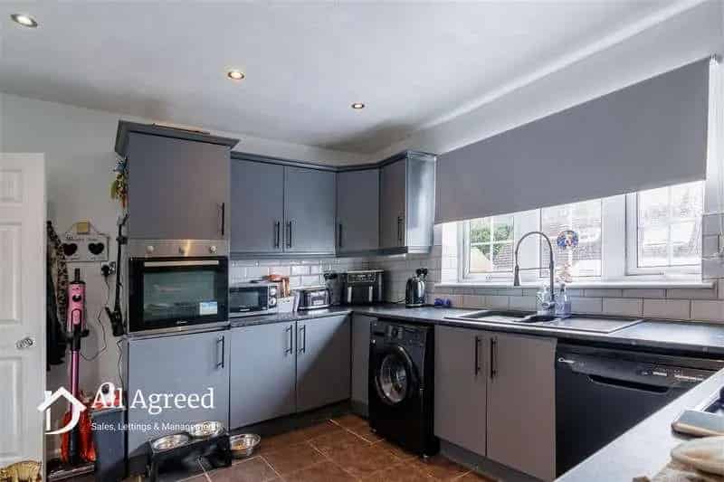 2 Bed Detached Bungalow For Sale