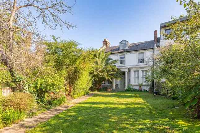 7 Bedroom House for Sale in East Dulwich London SE22