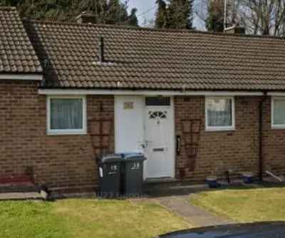 1 bed bungalow in Billesley Hall Green