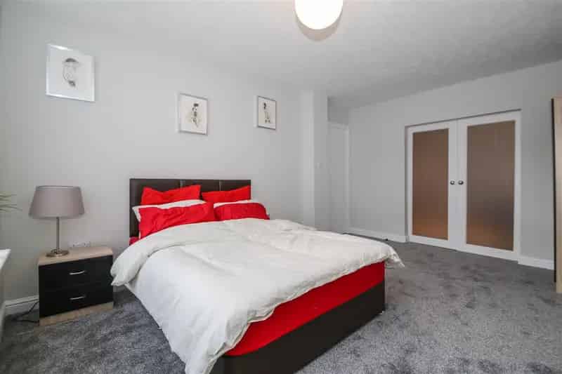 2 Bedroom Apartment House to Rent