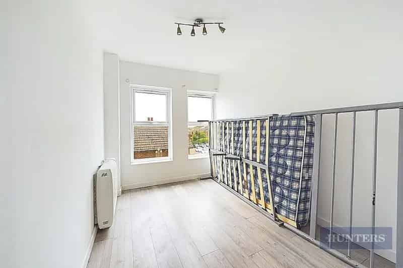 3 Bed Flat for Sale Great Investment Opportunity