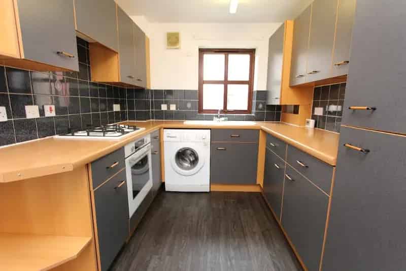 2 Bedroom Furnished Flat to Rent in Fettes