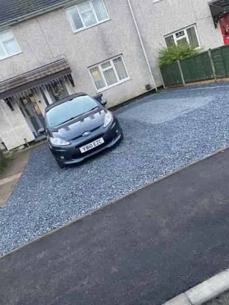 3 Bed House with Garden Driveway New Kitchen and Bathroom