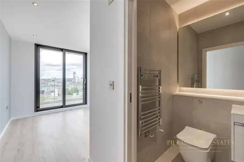 2 Bedroom Penthouse Apartment for Rent