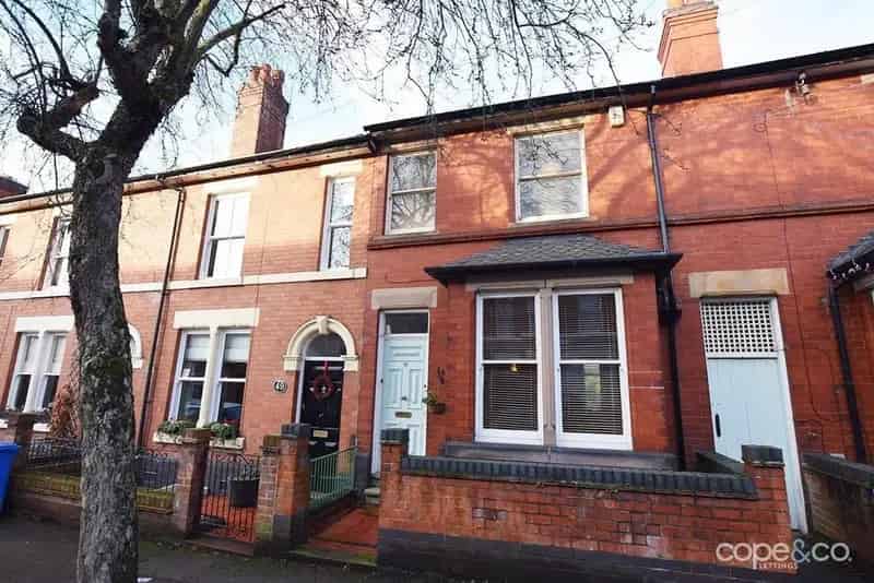 4 Bedroom Semi Detached House to Rent in Derby